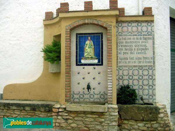 Santa Oliva - Les fonts (Foto: Albert Esteves, 2006) Santa Oliva - Les fonts