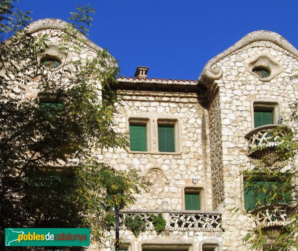 El Papiol - Casa Bou (Foto: Albert Esteves, 2006) El Papiol - Casa Bou