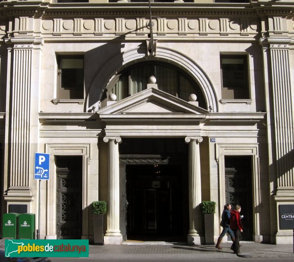 Barcelona - Via Laietana, 30 (Foto: Albert Esteves, 2006) Barcelona - Via Laietana, 30