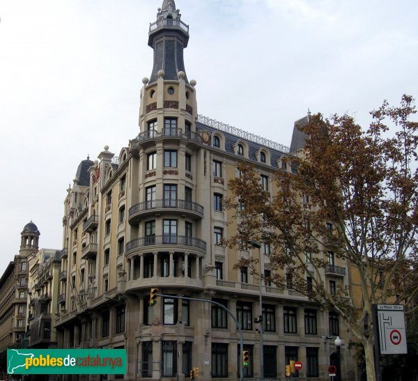 Barcelona - Edifici de Transmediterrània (Foto: Albert Esteves, 2006) Barcelona - Edifici de Transmediterrània