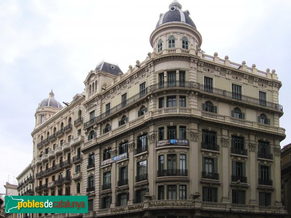 Barcelona - Via Laietana, 47 (Foto: Albert Esteves, 2006) Barcelona - Via Laietana, 47