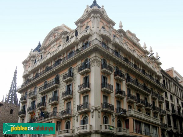 Barcelona - Via Laietana, 29 (Foto: Albert Esteves, 2006) Barcelona - Via Laietana, 29