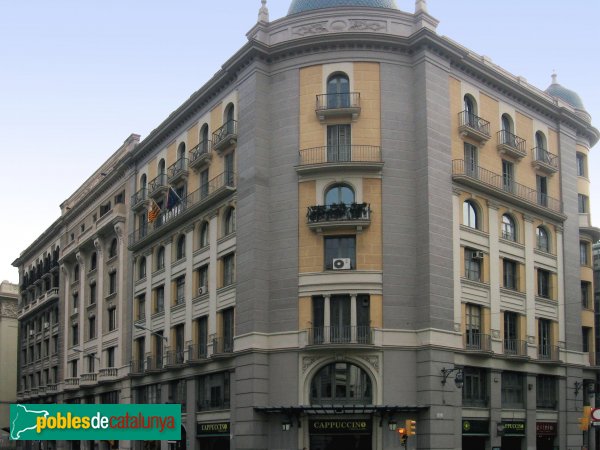 Barcelona - Via Laietana, 19-21 (Foto: Albert Esteves, 2006) Barcelona - Via Laietana, 19-21