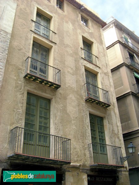 Barcelona - Carrer Sombrerers 7 (Foto: Albert Esteves, 2006) Barcelona - Carrer Sombrerers 7