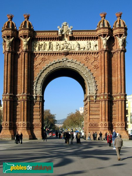 Barcelona - Arc de Triomf (Foto: Albert Esteves, 2006) Barcelona - Arc de Triomf