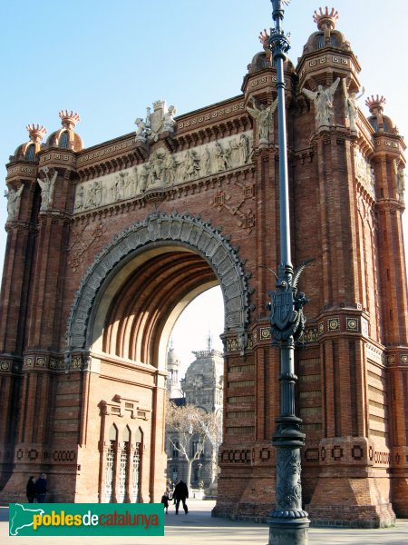 Barcelona - Arc de Triomf (Foto: Albert Esteves, 2006) Barcelona - Arc de Triomf