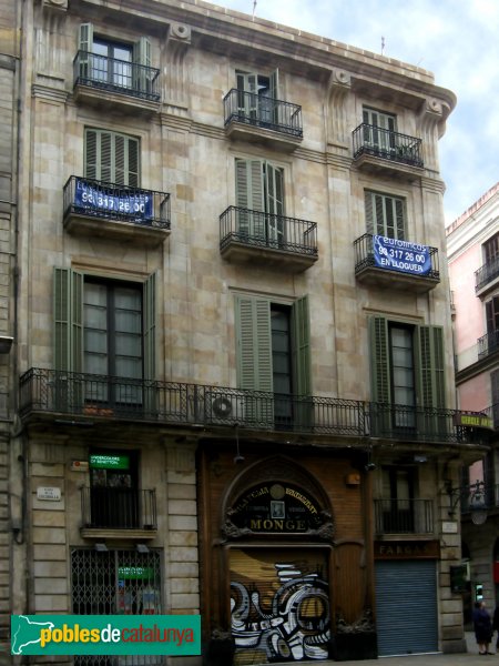 Barcelona - Palau Castell de Pons (Boters, 2), abans de la reforma (Foto: Albert Esteves, 2007) Barcelona - Palau Castell de Pons (Boters, 2), abans de la reforma