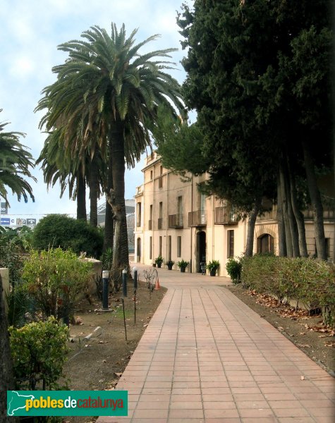 Badalona - Can Cabanyes (Foto: Albert Esteves, 2007) Badalona - Can Cabanyes