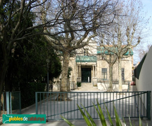 Badalona - Can Barriga, casa nova (Foto: Albert Esteves, 2007) Badalona - Can Barriga, casa nova