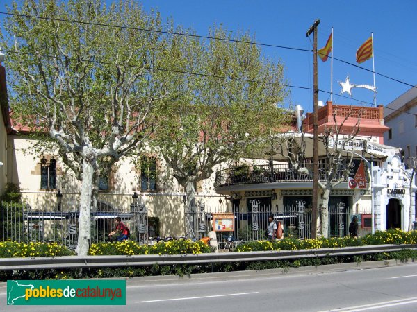 El Masnou - Casino (Foto: Albert Esteves, 2007) El Masnou - Casino