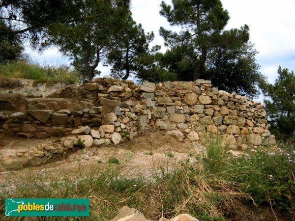 Premià de Dalt - Poblat ibèric Cadira del Bisbe (Foto: Albert Esteves, 2007) Premià de Dalt - Poblat ibèric Cadira del Bisbe