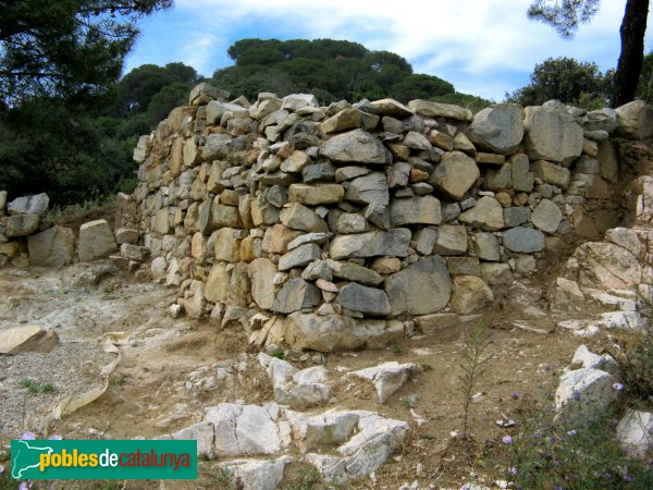 Premià de Dalt - Poblat ibèric Cadira del Bisbe (Foto: Albert Esteves, 2007) Premià de Dalt - Poblat ibèric Cadira del Bisbe