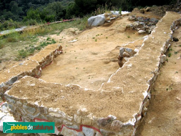 Premià de Dalt - Poblat ibèric Cadira del Bisbe (Foto: Albert Esteves, 2007) Premià de Dalt - Poblat ibèric Cadira del Bisbe