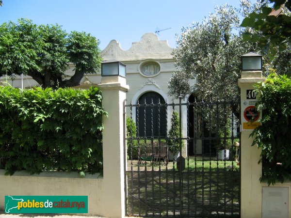 Vilassar de Mar - Cases Lladó (Foto: Albert Esteves, 2007) Vilassar de Mar - Cases Lladó