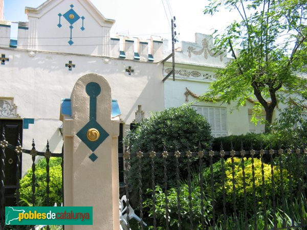 Vilassar de Mar - Cases Lladó (Foto: Albert Esteves, 2007) Vilassar de Mar - Cases Lladó