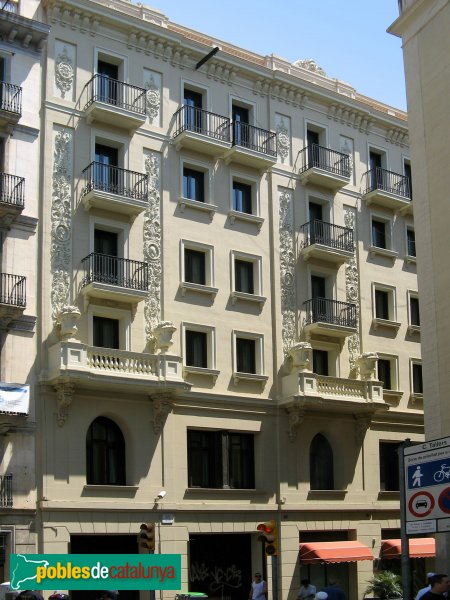 Barcelona - Tallers, 52-64 (Foto: Albert Esteves, 2007) Barcelona - Tallers, 52-64