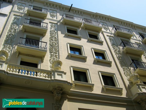 Barcelona - Tallers, 52-64 (Foto: Albert Esteves, 2007) Barcelona - Tallers, 52-64