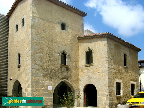 Argentona - Casa Gòtica (Foto: Albert Esteves, 2007) Argentona - Casa Gòtica