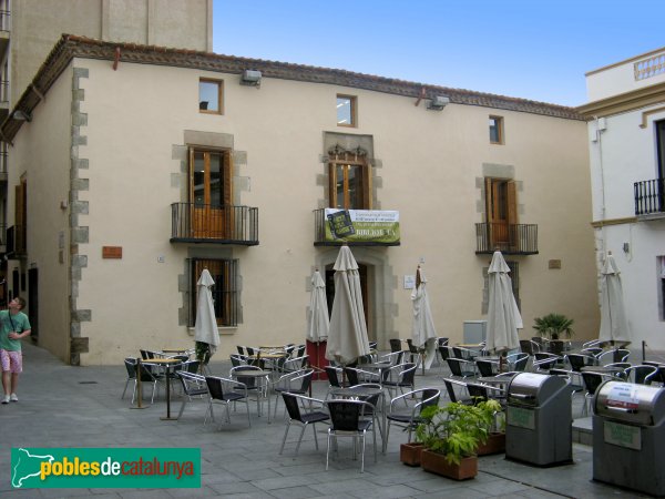 Calella - Can Salvador de la Plaça (Foto: Albert Esteves, 2007) Calella - Can Salvador de la Plaça