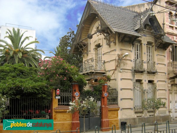 Calella - Torre Macaya (Foto: Albert Esteves, 2007) Calella - Torre Macaya