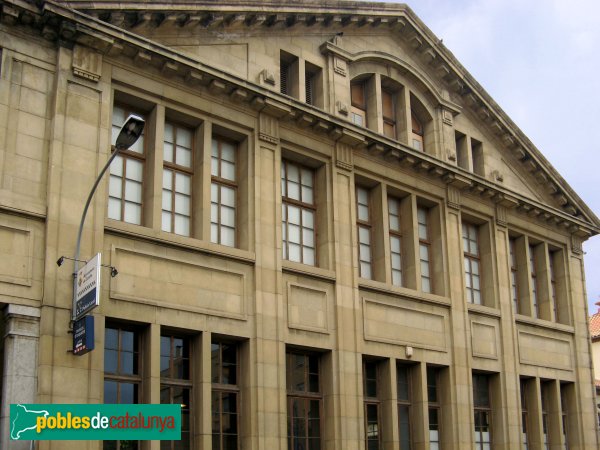 Calella - Fàbrica Llobet Guri (Foto: Albert Esteves, 2007) Calella - Fàbrica Llobet Guri