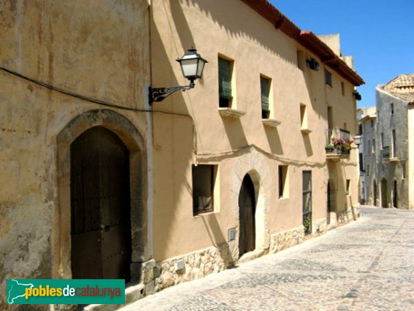 Creixell - Carrer de l'Església