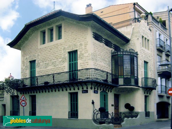 Badalona - Casa Pavillard (Foto: Albert Esteves, 2007) Badalona - Casa Pavillard