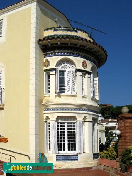 Caldes d'Estrac - Can Gili (Foto: Albert Esteves, 2007) Caldes d'Estrac - Can Gili