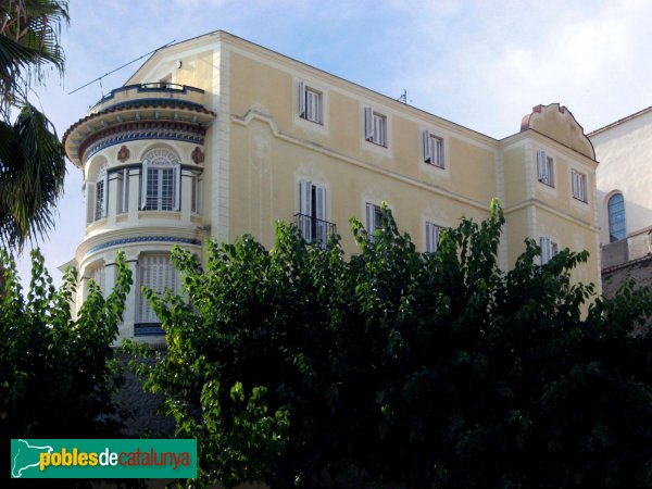 Caldes d'Estrac - Can Gili (Foto: Albert Esteves, 2007) Caldes d'Estrac - Can Gili