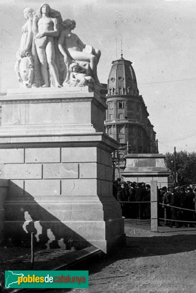 Barcelona - Plaça Catalunya (Foto: <i>Josep Salvany - Fons Salvany. Biblioteca de Catalunya</i>, 1925) Barcelona - Plaça Catalunya