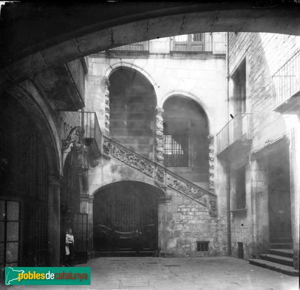 Barcelona - Palau Dalmases (Foto: Josep Salvany - Fons Salvany, Biblioteca de Catalunya, 1922) Barcelona - Palau Dalmases