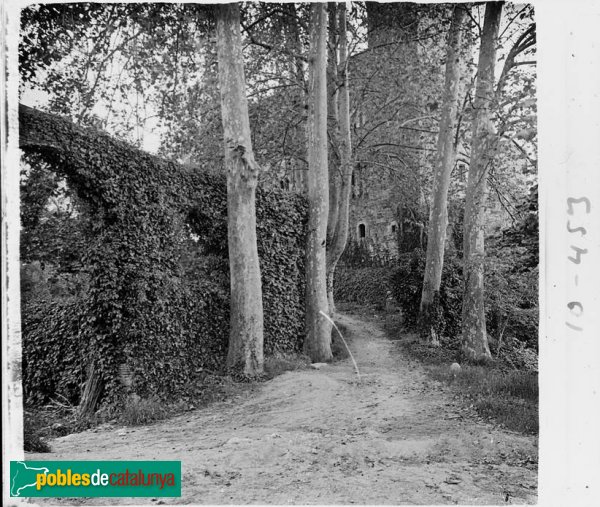 Vista parcial del castell de Castellar del Vallès