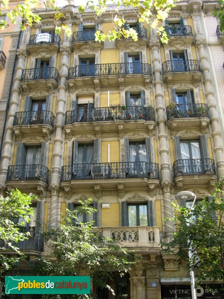Barcelona - Còrsega, 298 (Foto: Albert Esteves, 2007) Barcelona - Còrsega, 298