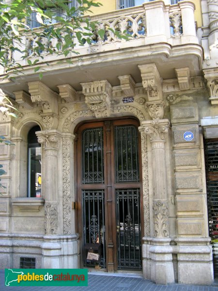 Barcelona - Còrsega, 298 (Foto: Albert Esteves, 2007) Barcelona - Còrsega, 298