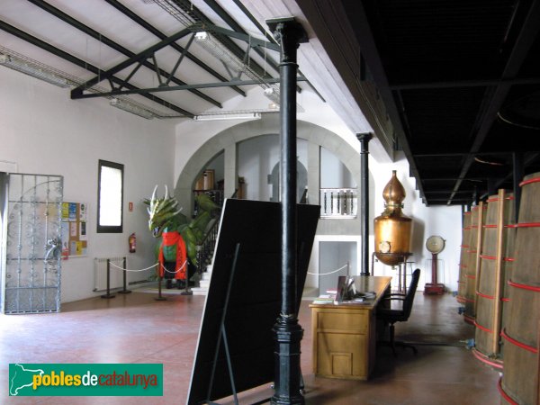 Arenys de Mar - Fàbrica Calisay (Foto: Albert Esteves, 2007) Arenys de Mar - Fàbrica Calisay