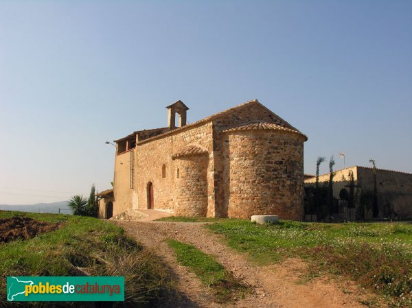 Ermita de Sant Pere d'Ullastre, vista des de la banda de l'absis (Foto: Joan Sánchez Sabé, 2007) Ermita de Sant Pere d'Ullastre, vista des de la banda de l'absis