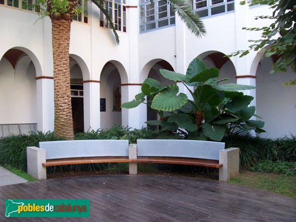 Mataró - Hospital de Sant Jaume i Santa Magdalena (Foto: <i>Gustau Zariquiey</i>, 2007) Mataró - Hospital de Sant Jaume i Santa Magdalena