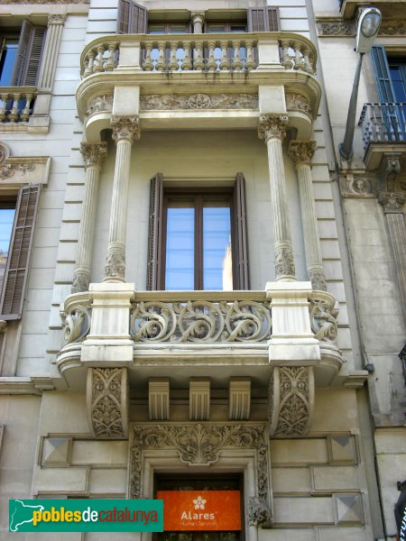 Barcelona - Rambla Catalunya, 33 (Foto: Albert Esteves, 2007) Barcelona - Rambla Catalunya, 33