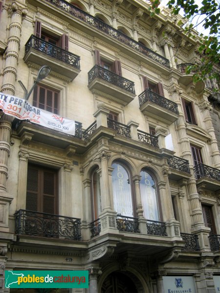 Barcelona - Rambla Catalunya, 25 (Foto: Albert Esteves, 2007) Barcelona - Rambla Catalunya, 25