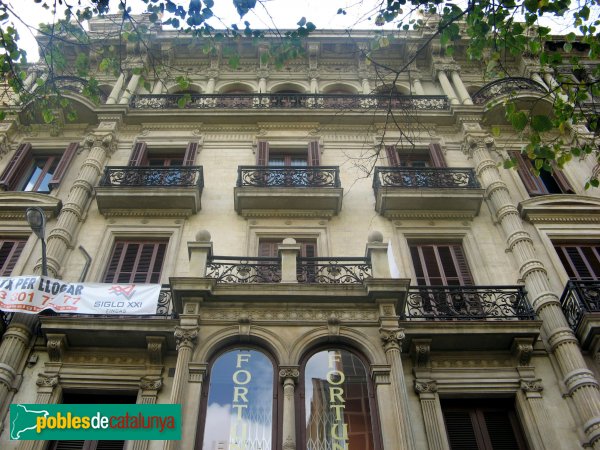 Barcelona - Rambla Catalunya, 25 (Foto: Albert Esteves, 2007) Barcelona - Rambla Catalunya, 25