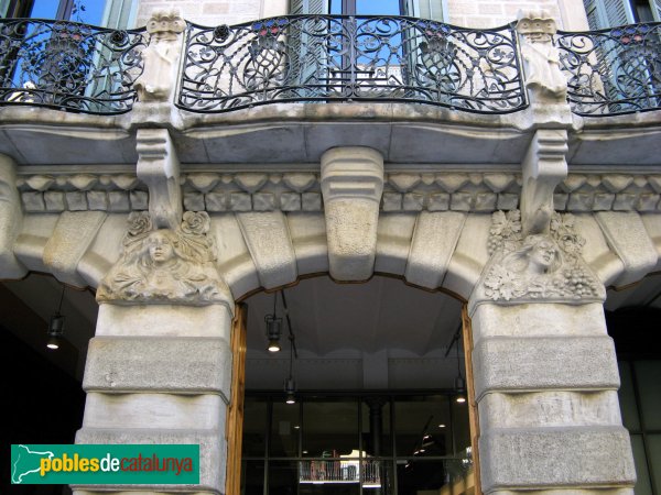 Barcelona - Ausiàs Marc, 22 (Foto: Albert Esteves, 2007) Barcelona - Ausiàs Marc, 22