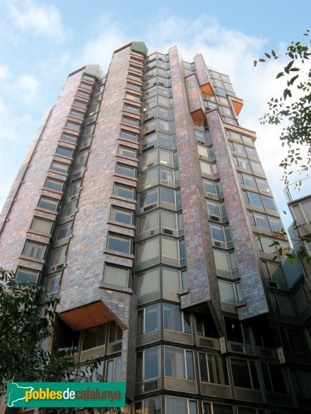 Barcelona - Torre Urquinaona (Foto: Albert Esteves, 2007) Barcelona - Torre Urquinaona