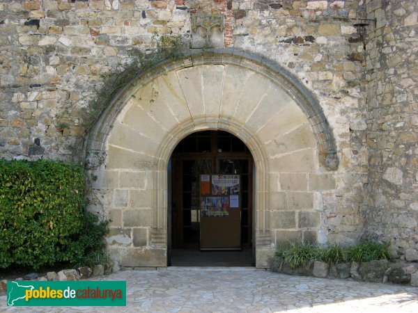 Palafolls - Església de Sant Genís (Foto: Albert Esteves, 2008) Palafolls - Església de Sant Genís