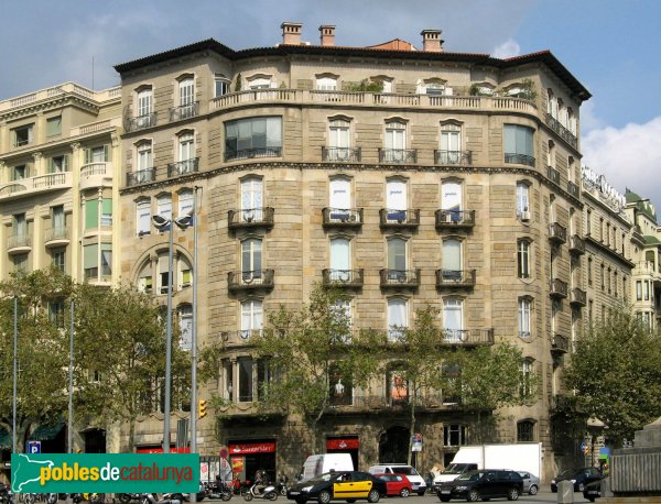Barcelona - Casa Garriga (Passeig de Gràcia, 112) (Foto: Albert Esteves, 2007) Barcelona - Casa Garriga (Passeig de Gràcia, 112)