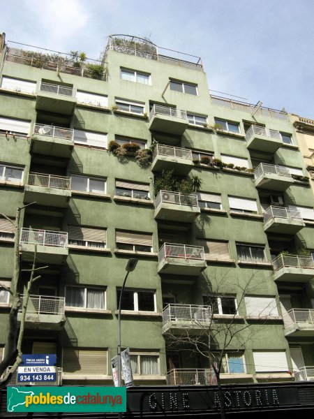 Barcelona - París, 193-199 (Foto: Albert Esteves, 2008) Barcelona - París, 193-199