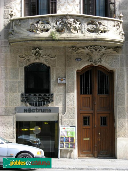 Barcelona - Balmes, 158-160 (Foto: Albert Esteves, 2008) Barcelona - Balmes, 158-160