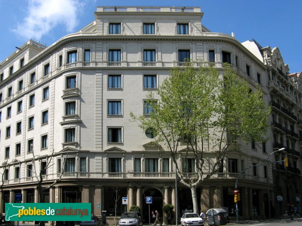 Barcelona - Balmes, 103-105 (Foto: Albert Esteves, 2008) Barcelona - Balmes, 103-105