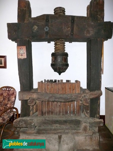 Sant Climent de Llobregat - Can Riera Vell, premsa (Foto: <i>Maria Cinta Fornós</i>, 2008) Sant Climent de Llobregat - Can Riera Vell, premsa