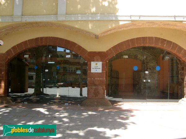 Pallejà - Ca n'Albareda de la Plaça (Foto: Albert Esteves, 2008) Pallejà - Ca n'Albareda de la Plaça