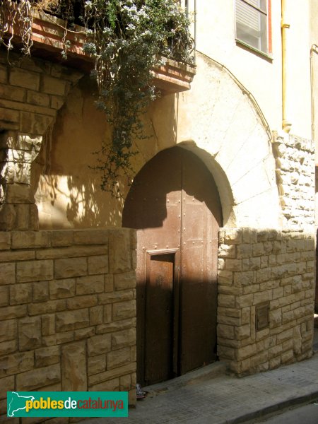 El Morell - Carrer Major (Foto: Albert Esteves, 2008) El Morell - Carrer Major